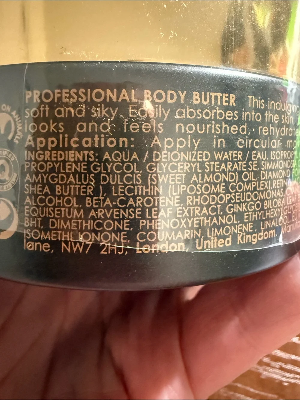 Hermetise Professional Body Butter and Exfoliating Scrub - Set *Sealed
